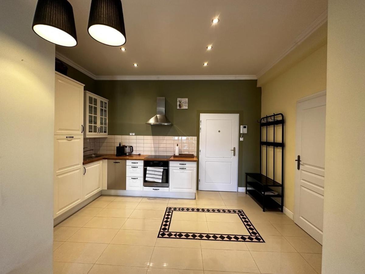 Gorkeho Apartment In City Centre براتسيلافا المظهر الخارجي الصورة